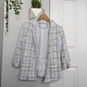 𝅺ELLE Tweed Open Front Blazer